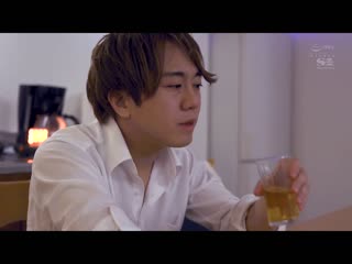 身为教师的我被巨乳学生不戴胸罩诱惑理性飞走持续对她吐精。 爱宝铃 SSIS-403