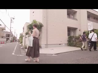 拿到备份钥匙的人妻、与男学生中出到毕业的独居房间。 向井蓝 JUQ-618