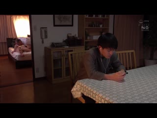 不擅长说不的柜台小姐与好色按摩师 葵 SSNI-444