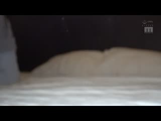 冲击超猛爆料！设下蜜糖陷阱让搭讪师带回家的八木奈奈偷拍丑闻影像 原封不动发售AV！私底下的性爱全裸特别篇 MIDA-072
