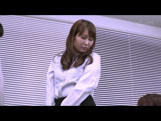 身材超赞女社员狂被性骚扰 波多野结衣 TAAK-022
