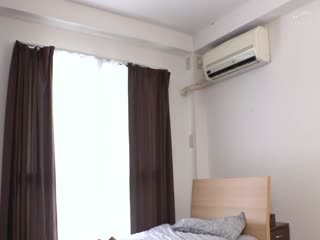 住隔壁的女人无防备穿着拿的洗好衣物时不经意看见巨乳… DOCP-260