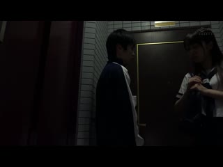 我在男友面前被家裡蹲同学与他家人持续凌辱播种。 弥生美月 APNS-147