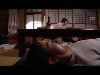探亲处的乡下无事可做… 输给成为人妻青梅竹马的诱惑发情垃圾不伦 身体动弹不得持续贪求无套交尾的3日间 月乃露娜 MIAA-567