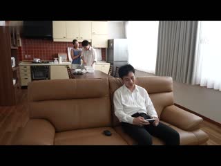 与憧憬的漂亮朋友母亲在交友软体再会。切开紧张丝线的二人、捨弃理性随着本能交合。 通野未帆 DASS-305