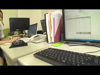 不让人发现般偷偷露内裤挑逗 ARM-836