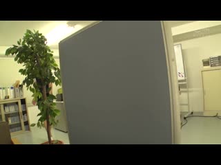 不让人发现般偷偷露内裤挑逗 ARM-836