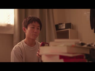 在毕业典礼后...给成为大人的您继母的赠礼。 椎名由奈 JUQ-646