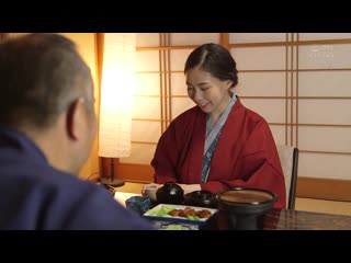 被寝取的人妻与寝取的人妻 妃光莉 URE-059