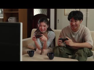 我的第一位女友竟然是当地人称之为「共同肉便器」的放荡婊子…。 设乐夕日 CAWD-764
