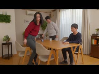 留学生展现出自国流行的角色扮演后… 逆兔女郎强调而出白皙丰满身躯让身为处男的我受不了暴走10发抽插！ 千鹤惠麻 EBOD-992