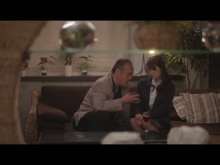 被客户傲慢社长持续中出的出差接待。 神宫寺奈绪 JUQ-037