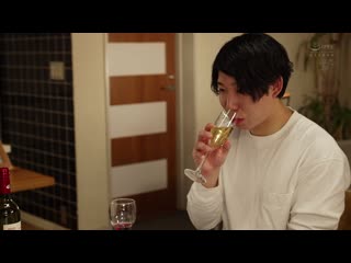【豹变】夜晚变成淫荡女上司，直到早上都被操到无法思考。 大谷双叶 MEYD-993