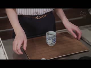 客诉对应NTR 客户性骚扰部长与妻子的【閲覧注意】被睡走故事 天川空 JUQ-136