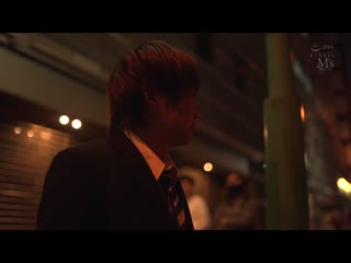 期待已久的星期五 这之后、品尝美味的人妻们。 与肉感絶伦妻无套做爱到早上！爆乳夹击逆3P性爱 推川悠里 有冈美羽 MVSD-501