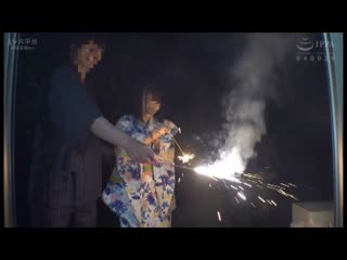 与10年前身高和脸型都没有变化的超娃娃脸儿时好友透过时光倒流性爱重获青春。 COGM-057