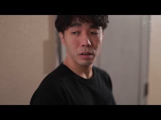和出差過夜的叔母同居生活 因為太過沒有防備，工作結束後蒸騰肉感絲襪的樣子讓我失去了理智…。 星冬香 JUR-487
