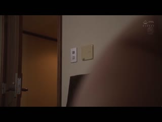 搬家作业中、青梅竹马无防备巨臀让我受不了背后位持续中出 北野未奈 JUL-784