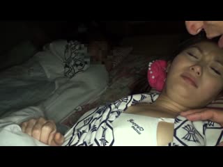 好嗎？懂了嗎？絕對不能發出聲音喔。忍耐呻吟的無套中出性交4小時 SUJI-287