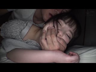 好嗎？懂了嗎？絕對不能發出聲音喔。忍耐呻吟的無套中出性交4小時 SUJI-287