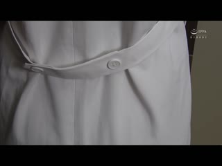 自后方抱住年轻可爱护理师院内搞痴汉消除压力的我！护理师也显出本性深吻起来！？ GS-394