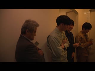 在脱衣舞剧场跳舞的人妻 小花暖 JUQ-732