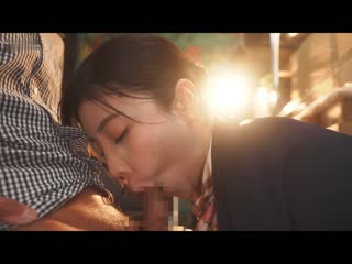 美人旅馆经营者的隐藏趣味、是对有着妻子或恋人的顾客呢喃淫语诱惑寝取。 神木丽 STARS-979