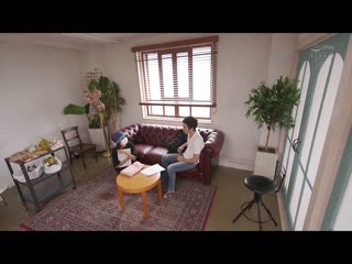 一面深吻封口一面玩弄肉棒打桩抽插中出野停不下的接吻骑乘位大姊 初川南 HMN-093