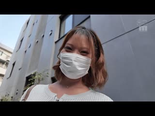 按摩妹的性爱…是超M又色情。拥有淫荡身体的她，住在高井户，有男友的男性按摩妹。明明是不良少女，却被男优肉棒敏感高潮疯狂。AV出道。 水崎瑠华 MOER-008