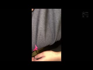 与从社团活动归来的汗流浃背美少女，一边穿着练习服就立刻插入青春性爱！运动部女子6人 情侣中出精选 MUCD-333