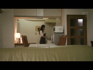 「想借您妻子扮作是恋人…。」被朋友拜托出借最爱妻子的我最坏的结果…。 上羽绚 JUQ-052