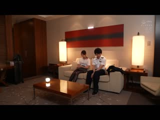 与决定结婚离职的美脚空姐在海外旅馆2人独处…回国班机前12小时的情热中出性交 最后航班NTR 黑川堇 MEYD-894