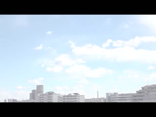 初めて出来た彼女を脱がしたら着衣からは想像できない隠れ美巨乳だった！いつもの地味メガネ姿からは想像できない可爱い素顔とHカップ爆乳に大兴奋した僕は性欲果てるまで何度も种付けしてしまった 小梅えな HODV-21783