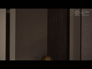 人妻NTR造人中出 妻子被睡走勃起的老公与絶伦后辈一起来无套抽插3P！ 富永乃乃花 KBI-088