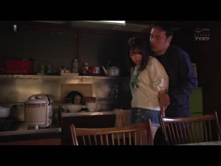 被小时候就照顾的中年大叔突然侵犯… 无法对双亲诉说入浴约15分间的背德性交 二叶惠麻 IPX-881