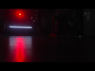 女上司，沉迷于扭曲的刺激与调教，SM不伦性交。午休时分被无能的部下调教…。专属美女的「痛苦」这种快乐被解放。竹内有纪 JUR-317