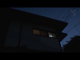 「因为有老公所以绝对不能高潮…。」与继父舌吻性交让我高潮到不行的妻子 澪真央 MEYD-956