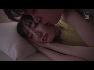 在拍摄地与轻蔑的中年性骚扰制作人住同房…持续到清晨的絶伦性交让我无法抗拒… 地上波偶像 石田佳莲 SONE-613