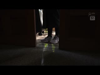 让你硬了对不起？与表姐一起洗澡，我的鸡巴硬得像根棍子！阿里丝姐姐用责任感和温柔悄悄地帮我打飞机。 花爱丽丝 SONE-750
