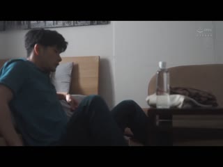 随着甘甜呢喃、我直到大学留级、沉溺在与人妻窝在家做爱…。流川春香 JUQ-381