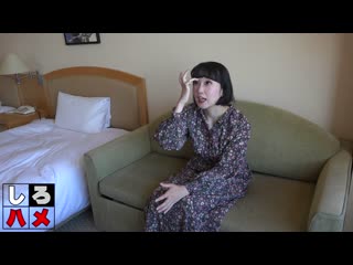喷射的母乳！「用力一下，宝宝就出来了(゜Д゜)」在厕所裡生产的精英公务员太太...一边挤奶一边进行母乳性爱！ EMS-574