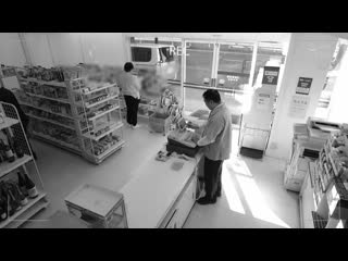 人質交姦24時 被強盜犯持續侵犯的人質談判員・結衣。絕不屈服的菁英搜查官，被籠城男子們擊敗的始末。 JUR-472