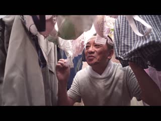 邻居异常性欲大叔用大量春药挥汗用药做爱中出 监禁在垃圾房间成为从顺肉便器堕落的3日间 三崎奈奈 MIDV-567