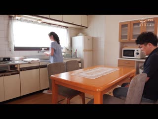 脱掉内裤将外甥精子榨干的叔母 川上优 VENX-179