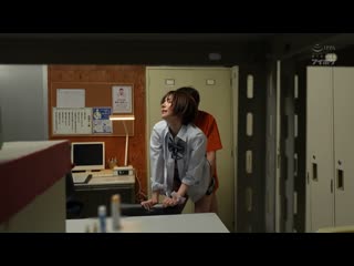 偷东西辣妹… 不管射多少次都不肯放过、缠人的追姦抽插悲剧。 「为了让我放过你，我就来做爱…」 枫可憐 IPZZ-456