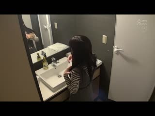 看起来最近终于丧失处女之身沉迷于做爱中（笑）约后情绪高涨就这样进入宾馆做爱鬼爆快乐堕落！ 觉醒性爱快乐可爱的丧女三字头大姊姉（27）由里香 NPJS-038
