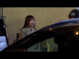一直以來關係很好的青梅竹馬，在她被男友搞外遇的時候帶她去野外約會，結果發生了神展開！入住飯店過夜，一邊聽她抱怨一邊到早上都瘋狂中出。 松本一香 MIDA-316