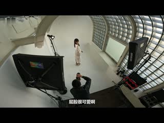 「真的在这裡要做爱吗！？」 AV业界的宝物！无人知石川澪的私密无许可密着淫荡档案！在不可置信的场所卑猥淫荡恶作剧马上抽插24小时 石川澪 MIDV-805
