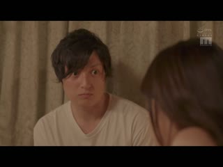 和去东京成为ＡＶ女优的青梅竹马隔了十年重逢。喜欢之情爆发后挥汗搞着无尽无限性交。 阿部美佳子 MIAA-762
