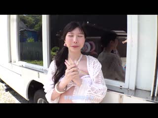 魔镜号 【情侣NTR】搾取精液直到高潮！！ 耳边呢喃淫语打手枪让人M男化 蓝芽水月的痴女技巧逆搭讪 夏日海水浴场SP SDMM-123